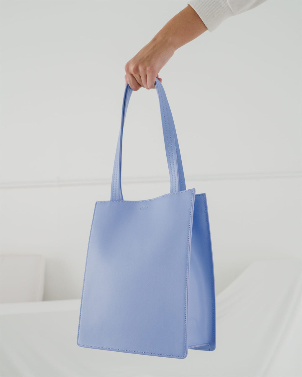 Medium Leather Tote - Soft Blue