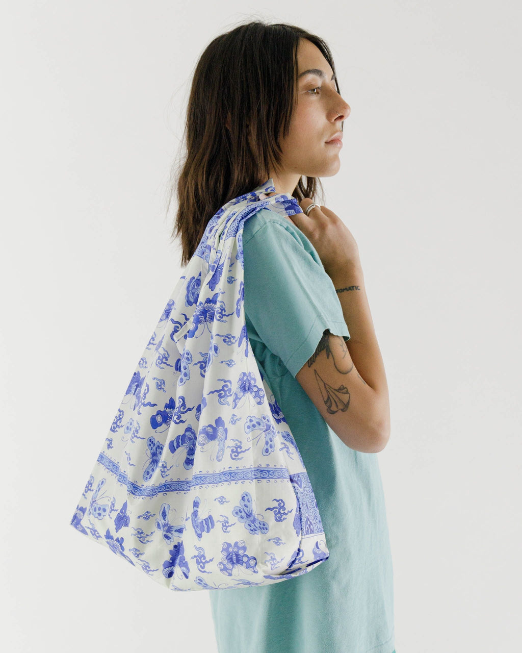 Standard Baggu - Blue & White Butterfly Vase