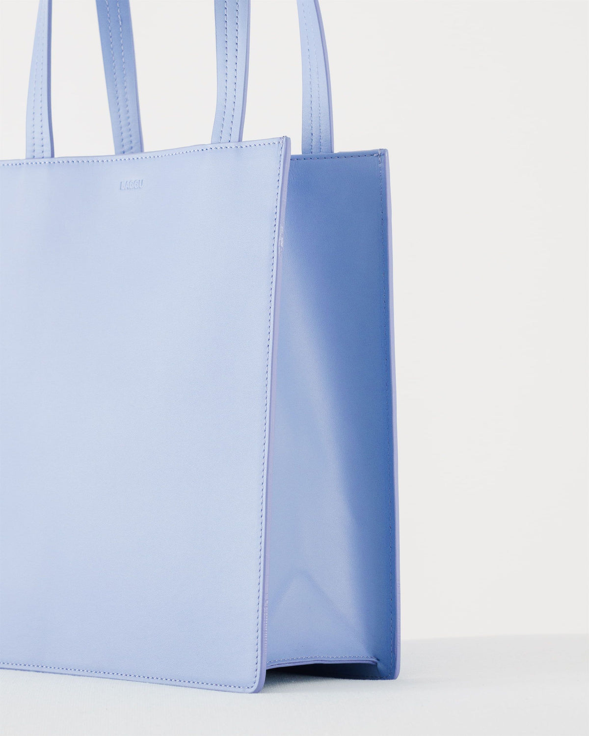 Medium Leather Tote - Soft Blue