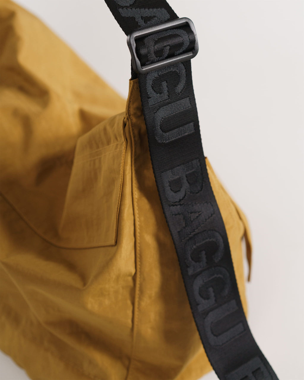 Travel Sport Messenger Bag - Camel