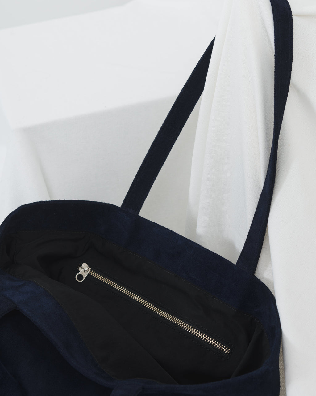 Basic Tote - Midnight Suede