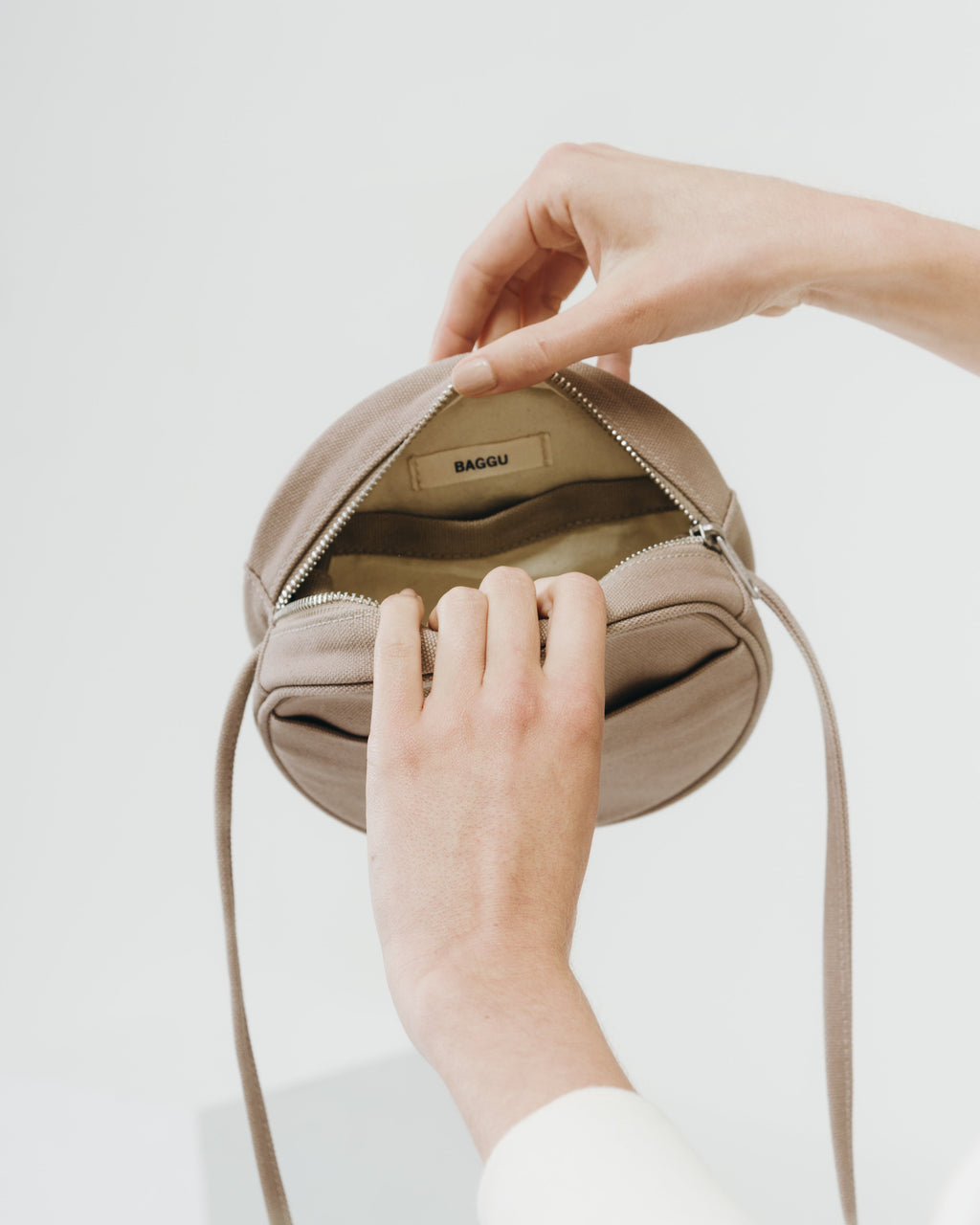 Small Canvas Circle Purse - Mushroom