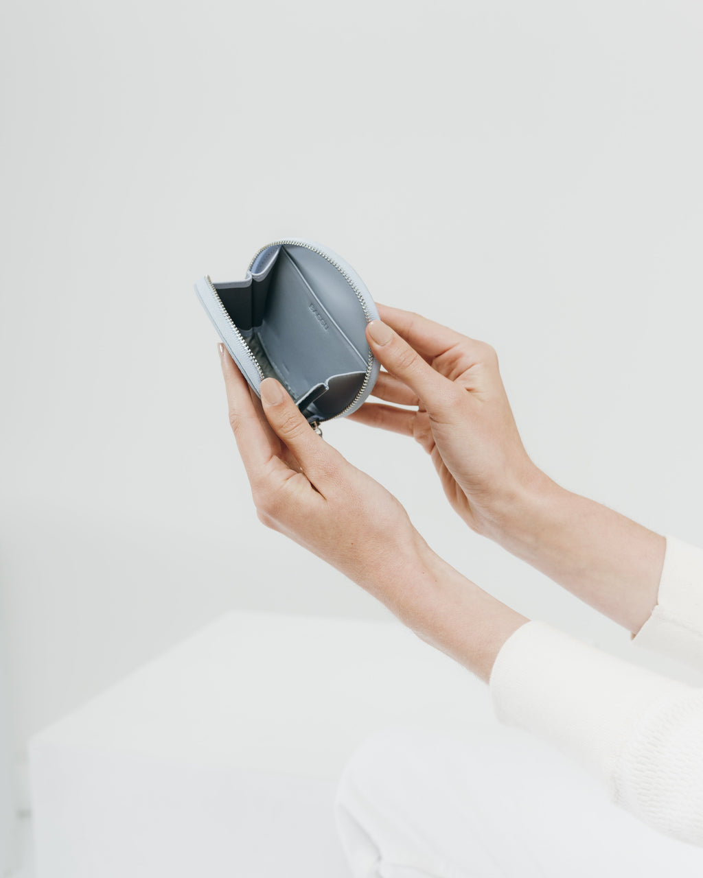 Circle Wallet - Powder Blue