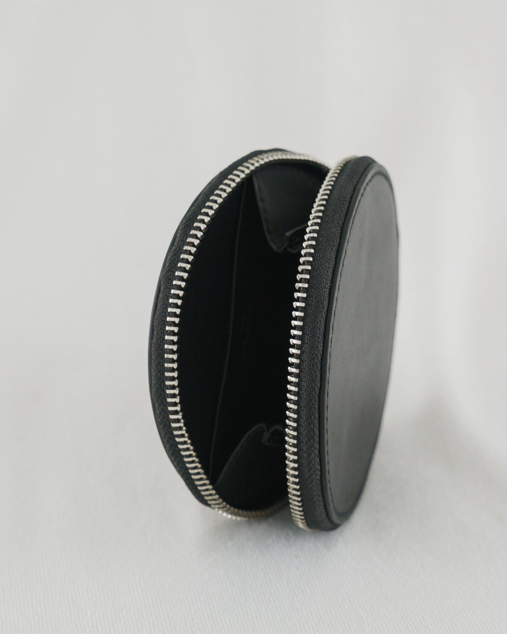 Circle Wallet - Black