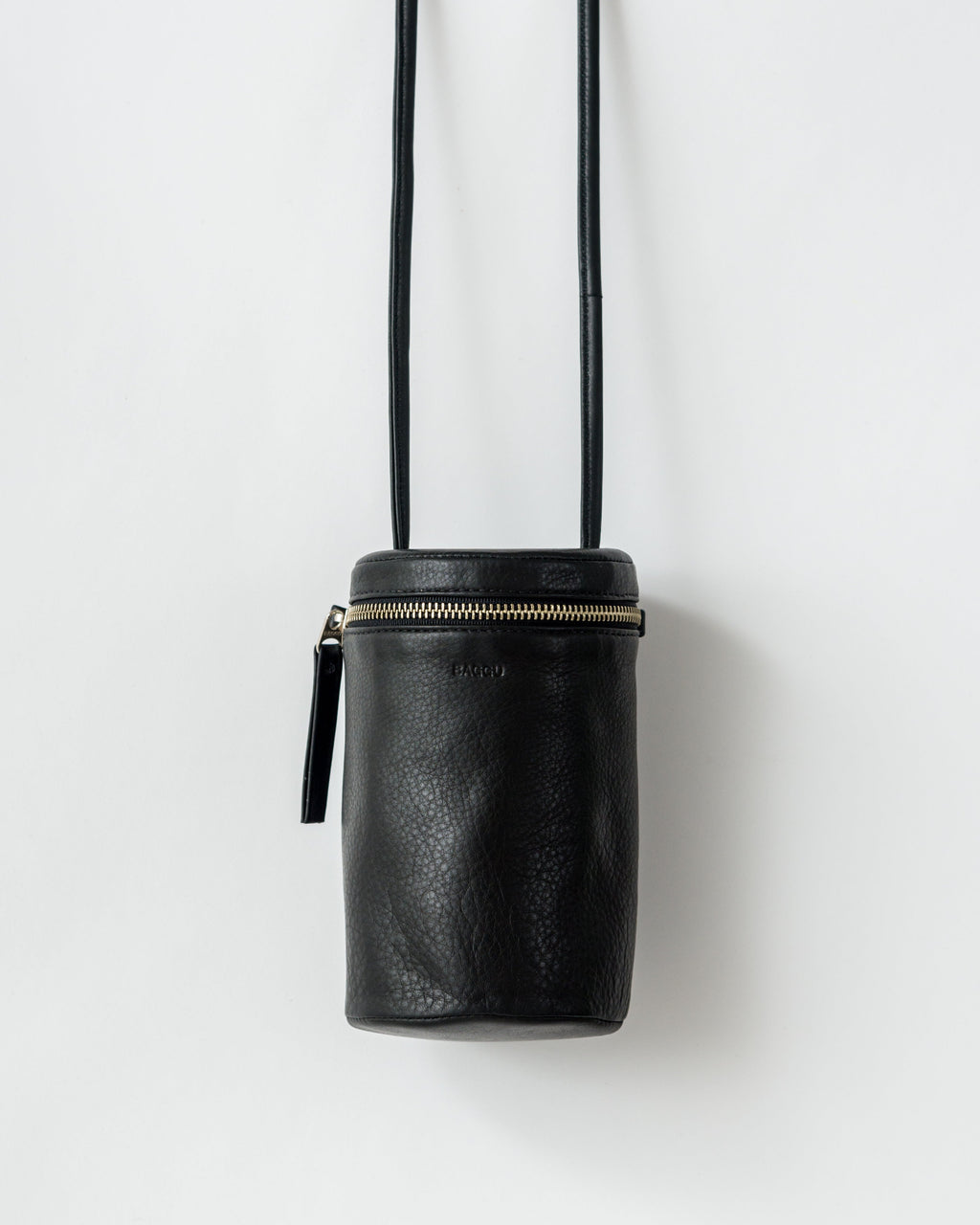 Lens Cross Body - Black