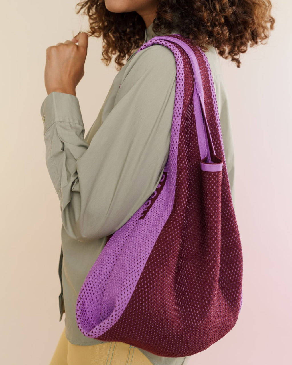 Large Engineered Knit Baggu - Berry