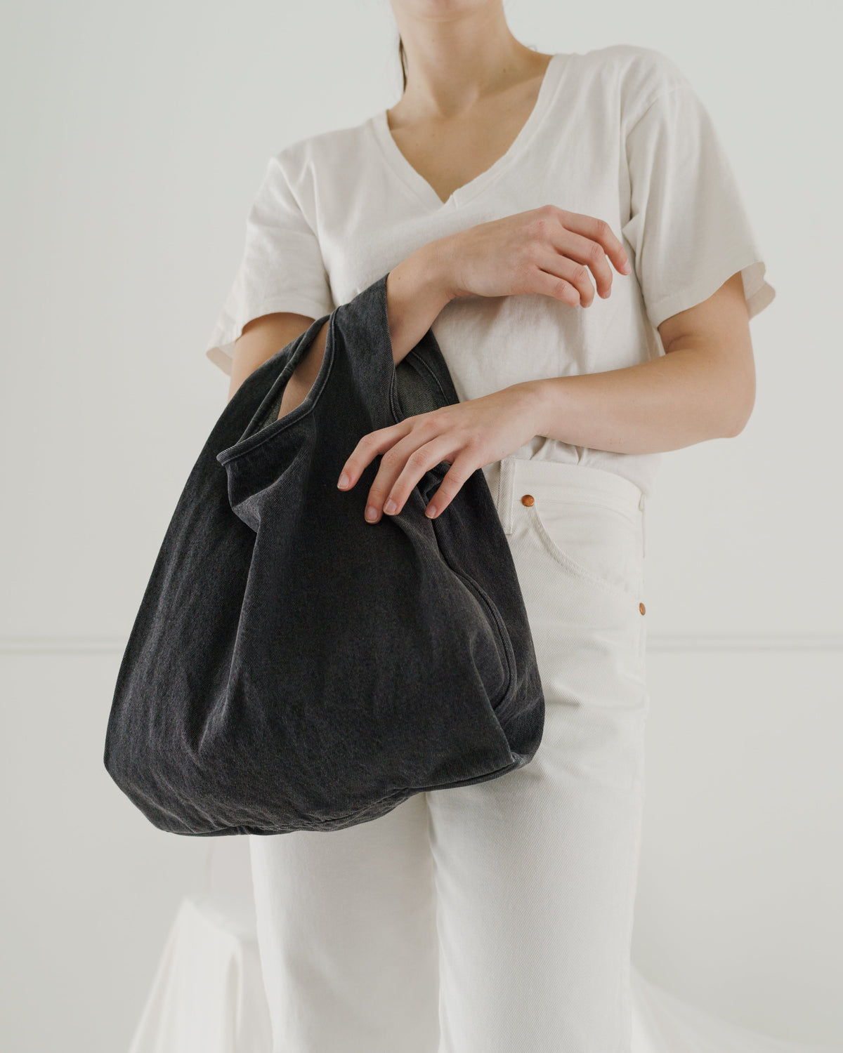 Medium Baggu - Washed Black