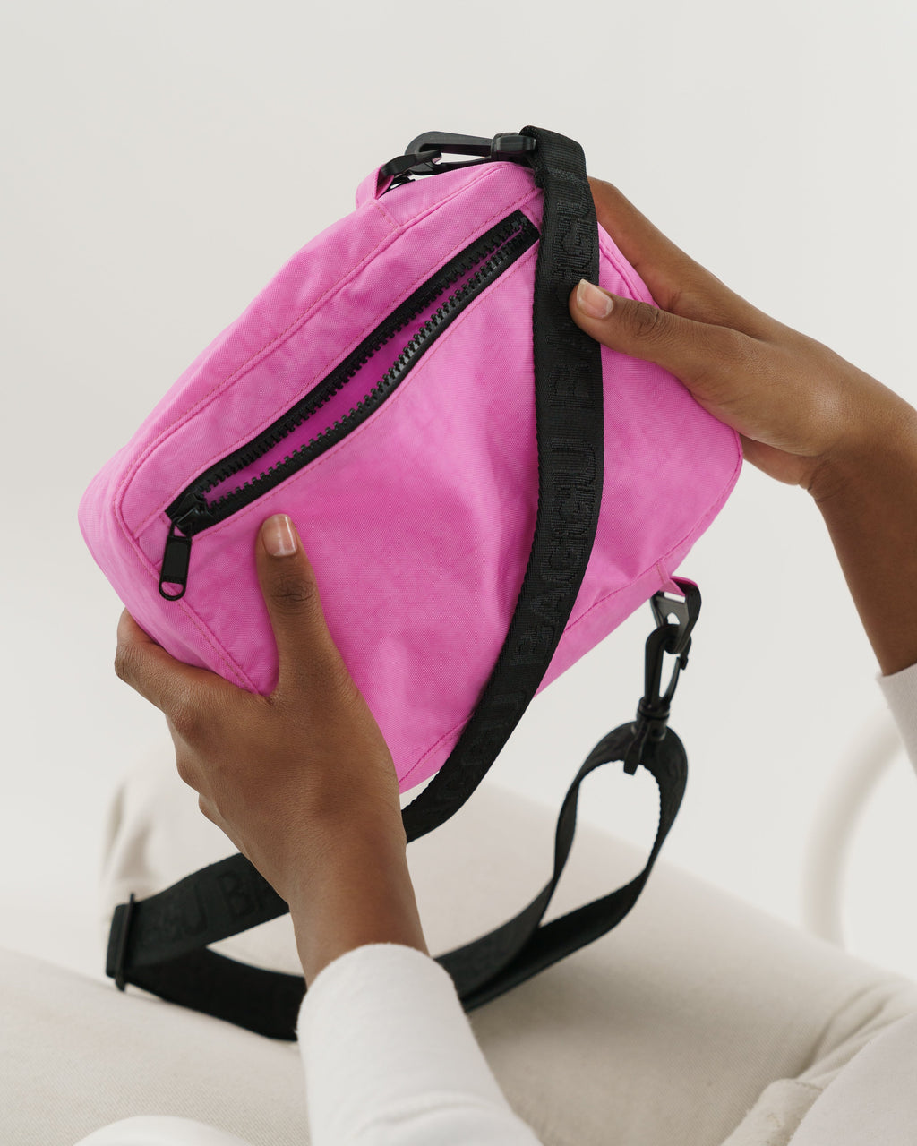 Sport Crossbody - Bright Pink
