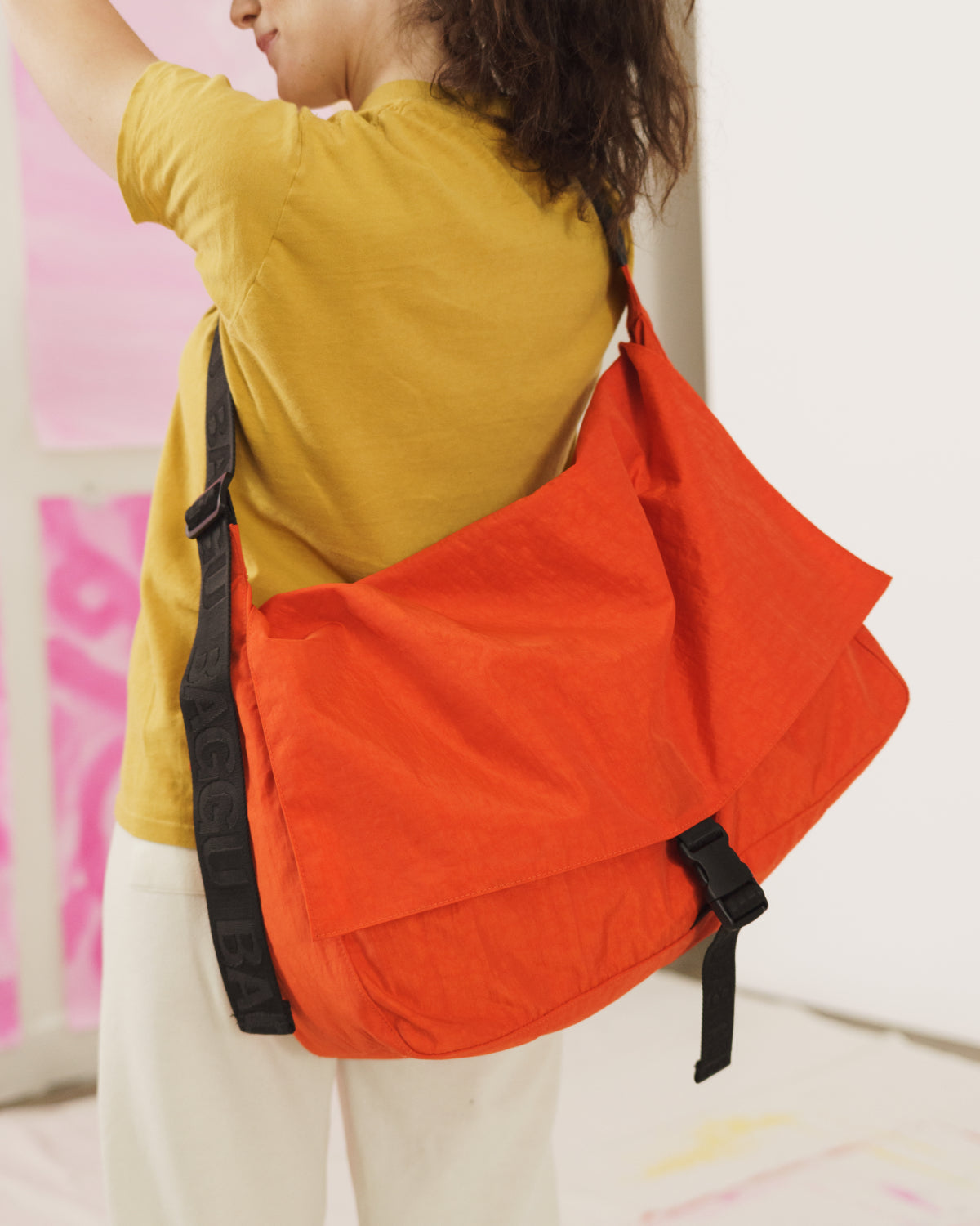 Travel Sport Messenger Bag - Tomato