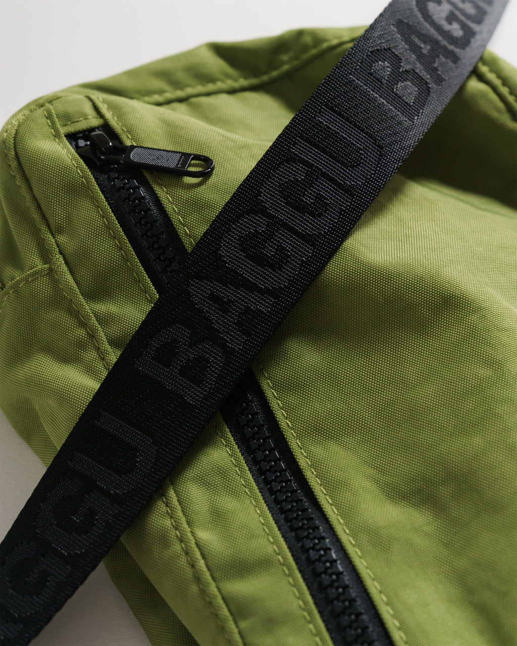 Sport Crossbody - Green Apple