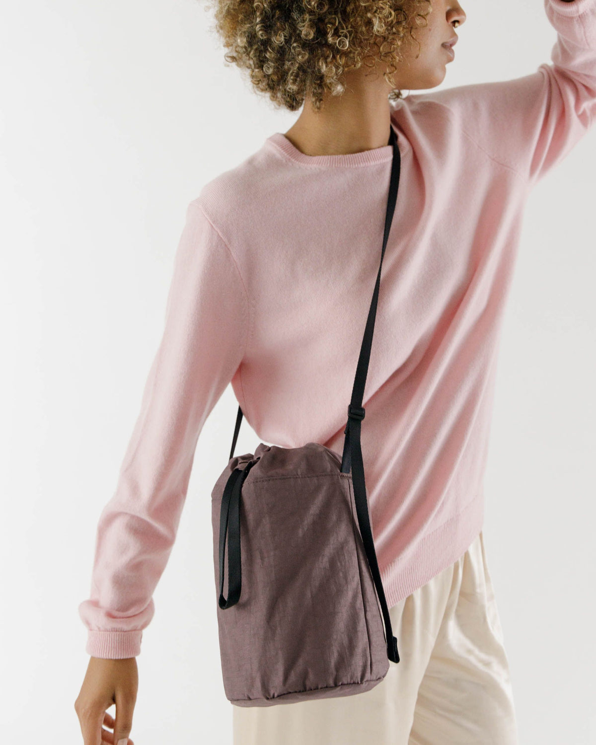 Medium Nylon Bucket Bag - Peppercorn